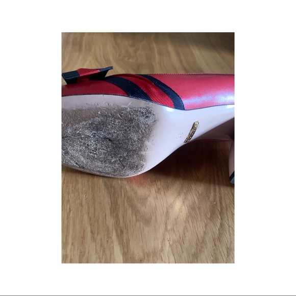Authentic Gucci Malaga Hibiscus Red Pumps 38 - Picture 4 of 6